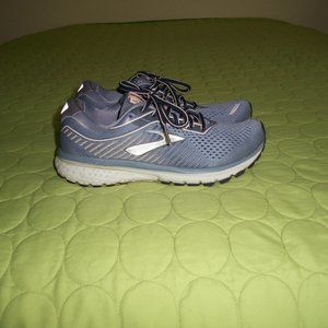 Brooks Ghost 12 Women’s Running Shoes Size 7.5